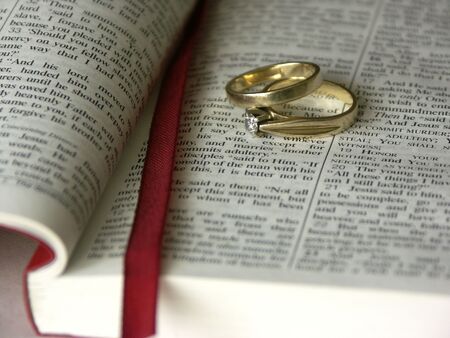 bible and rings,shallow dofの写真素材