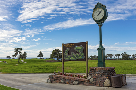 LA JOLLA, CALIFORNIA, USA - NOVEMBER 6, 2017: The South Course sign and map beside the Rolex clock on the first tee of Torrey Pines golf course near San Diego.のeditorial素材