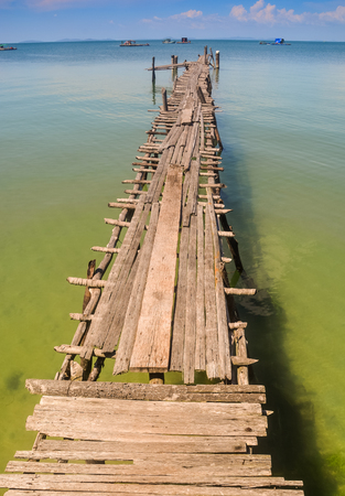 long old wooden pier stretchの写真素材