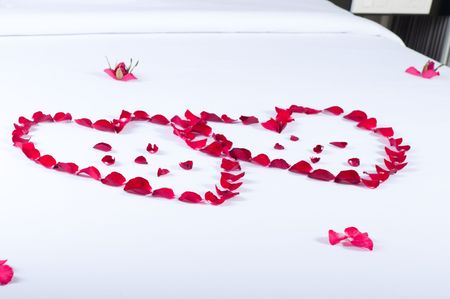 heart on bedの写真素材