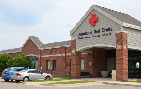 ANN ARBOR, MICHIGAN - JUNE 21: The American Red Cross provides about 40 percent of the US Blood Supply through drives at locations such as this one in Washtenaw County, shown here on June 21, 2013. のeditorial素材