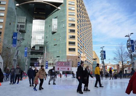 DETROIT, MI - DECEMBER 24: People skate in the rink at Campus Martius park in downtown Detroit, MI, on December 24, 2015.のeditorial素材