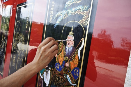 Painters painting on the gate at Tian Hou Temple in Macau as of October 19, 2012 のeditorial素材