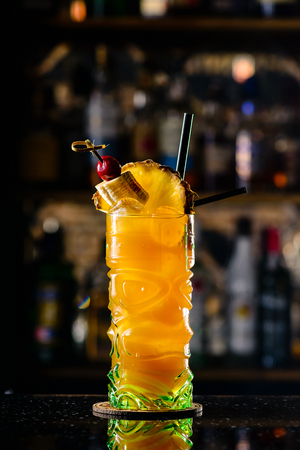 Lemonade with pineapple exotic alcoholic cocktail daiquiri with pineapple in the barの写真素材