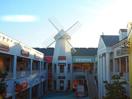 Yokohama Kanagawa,Japan/Aug 22,2018:scenary of Yokohama bayside outlet storeのeditorial素材
