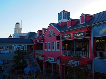 Yokohama Kanagawa,Japan/Aug 22,2018:scenary of Yokohama bayside outlet storeのeditorial素材