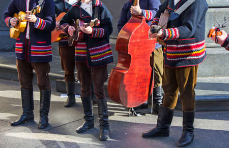 Croatian tamburitza musicians in traditional Croatian folk costumes
の写真素材