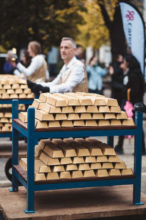 London, UK - 2021.11.13: The Bank of England employees at the Lord Mayors of London show paradeのeditorial素材