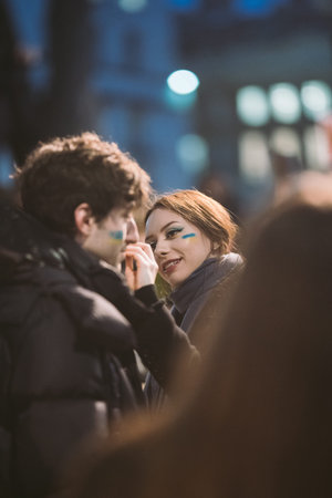 Downing Street, London | UK -  2022.02.25: Ukrainian people protest, thousands gather to demand tougher sanctions on Russia from British Government, EU and USA to stop the war in Ukraineのeditorial素材