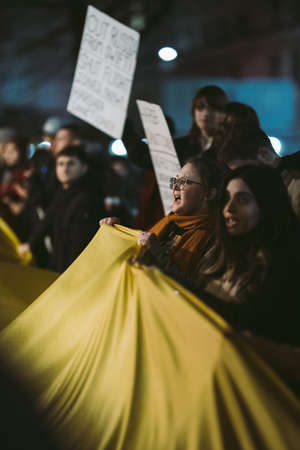 Downing Street, London | UK -  2022.02.25: Ukrainian people protest, thousands gather to demand tougher sanctions on Russia from British Government, EU and USA to stop the war in Ukraineのeditorial素材