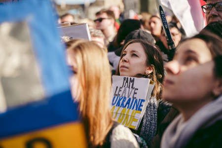 Downing Street, London | UK -  2022.02.26: Ukrainian people protest, thousands gather to demand tougher sanctions on Russia from British Government, EU and USA to stop the war in Ukraineのeditorial素材