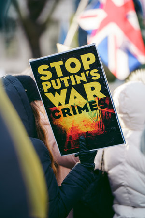 Parliament Square, London | UK -  2022.03.06: Ukrainian people protest, thousands gather to demand tougher sanctions on Russia from British Government, EU and USA to stop the war in Ukraineのeditorial素材