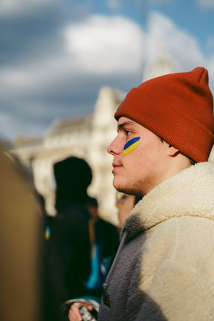 Parliament Square, London | UK -  2022.03.06: Ukrainian people protest, thousands gather to demand tougher sanctions on Russia from British Government, EU and USA to stop the war in Ukraineのeditorial素材