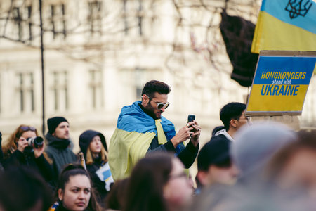 Parliament Square, London | UK -  2022.03.06: Ukrainian people protest, thousands gather to demand tougher sanctions on Russia from British Government, EU and USA to stop the war in Ukraineのeditorial素材