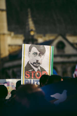 Parliament Square, London | UK -  2022.03.06: Ukrainian people protest, thousands gather to demand tougher sanctions on Russia from British Government, EU and USA to stop the war in Ukraineのeditorial素材