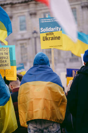 Downing Street, London | UK -  2022.03.12: Ukrainian people protest, thousands gather to demand tougher sanctions on Russia from British Government, EU and USA to stop the war in Ukraineのeditorial素材