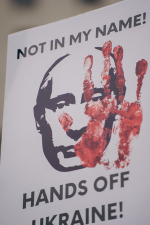 Downing Street, London | UK -  2022.03.13: Ukrainian people protest, thousands gather to demand tougher sanctions on Russia from British Government, EU and USA to stop the war in Ukraineのeditorial素材