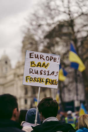 Downing Street, London | UK -  2022.03.13: Ukrainian people protest, thousands gather to demand tougher sanctions on Russia from British Government, EU and USA to stop the war in Ukraineのeditorial素材
