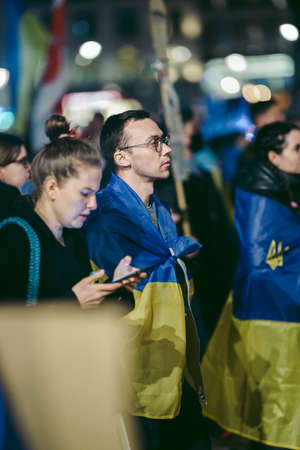 Trafalgar Square, London | UK -  2022.03.15: Ukrainian people protest, thousands gather to demand tougher sanctions on Russia from British Government, EU and USA to stop the war in Ukraineのeditorial素材