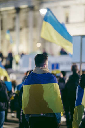 Trafalgar Square, London | UK -  2022.03.15: Ukrainian people protest, thousands gather to demand tougher sanctions on Russia from British Government, EU and USA to stop the war in Ukraineのeditorial素材