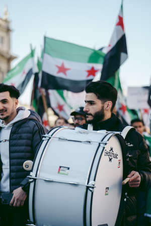 Downing Street, London | UK -  2022.03.19: Syrian and Ukrainian people protest, gather to demand tougher sanctions on Russia from British Government, EU and USA to stop the war in Ukraineのeditorial素材