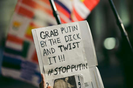 Trafalgar Square, London | UK -  2022.03.10: Ukrainian people protest, thousands gather to demand tougher sanctions on Russia from British Government, EU and USA to stop the war in Ukraineのeditorial素材