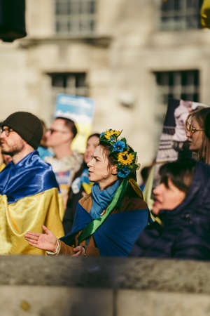 Downing Street, London | UK -  2022.03.19: Ukrainian people protest, thousands gather to demand tougher sanctions on Russia from British Government, EU and USA to stop the war in Ukraineのeditorial素材