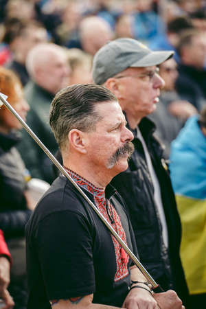 Trafalgar Square, London | UK -  2022.03.20: Ukrainian people protest, thousands gather to demand tougher sanctions on Russia from British Government, EU and USA to stop the war in Ukraineのeditorial素材