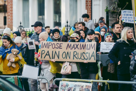 Russian embassy, London | UK -  2022.04.07: Ukrainian people protest, thousands gather to demand tougher sanctions on Russia from British Government, EU and USA to stop the war in Ukraineのeditorial素材