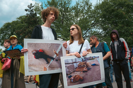 Budapest | Hungary - 2022.03.08: People with flags in Budapest gather to support Ukrainians and stop the war started by russiaのeditorial素材