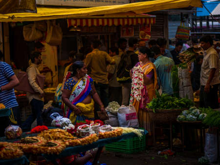 Mumbai, India - July 21,2019 : Busy Flower market ready for Diwali celebration in Mumbaiのeditorial素材