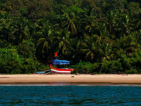 Malvan, INDIA - December 23, 2021 : Unidentified tourists enjoying boat ride in  Devbagh beach, Sindhudurga, a place listed in 30 favorite tourist destination around worldのeditorial素材