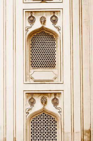 Nijam style windows on historic 400 year old charminar in Indiaの写真素材