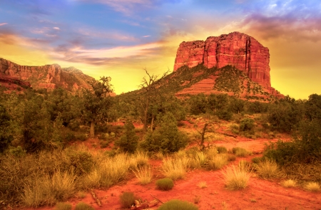 Evening sky over red rock mountains in Sedonaの写真素材