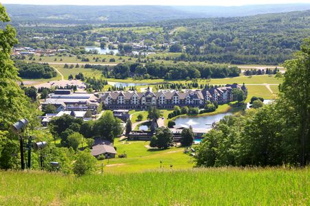 BOYNE FALLS,MICHIGAN -JUNE 20: Boyne mountain resort in Michigan on June 20,2015, Is largest sky resort in Michiganのeditorial素材