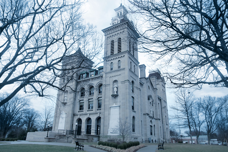 VINCENNES, Indiana - CIRCA February 02,2016 Knox county courthouse in Vincennes, Indianaのeditorial素材