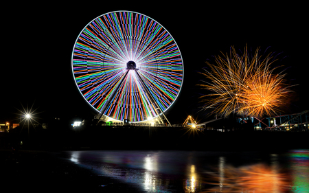 ATLANTIC CITY NEW JERSEY - JULY 4: Independence day fire works on July 4, 2018 in Atlantic City New Jersey.のeditorial素材