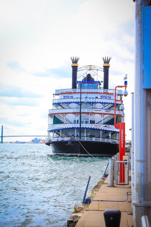 Detroit, Michigan / USA - 08-30-2020: Detroit Princess river boat is docked at the Riverwalk of downtown Detroit.のeditorial素材