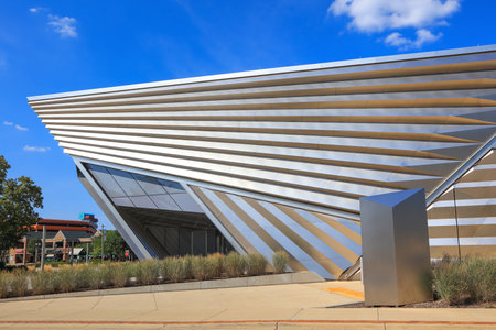 EAST LANSING, MI -22 AUGUST 2020- Modern architecture of  the Eli and Edythe Broad Art Museum at Michigan State University (MSU) in East Lansing opened in 2012 and designed by architect Zaha Hadid.のeditorial素材