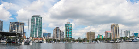 June 22. 2020. Panoramic view of the St. Petersburg municipal Marina in Downtown St. Petersburg, Florida, USA.のeditorial素材
