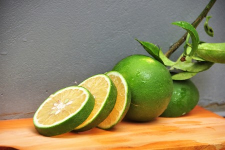 Fresh lime  slicesの写真素材