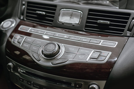 Modern car radio