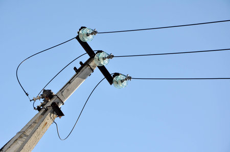 Column power lines