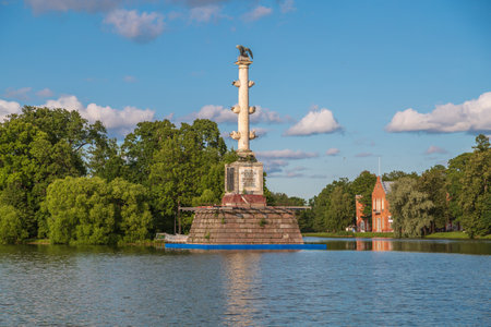 Pushkin, Russia - July 12, 2022: Chesme Column on the island of Grand Pond in Catherine park in Tsarskoye Seloのeditorial素材