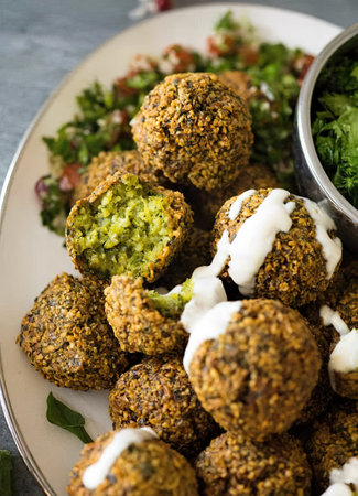 Spicy Quinoa Falafelの写真素材