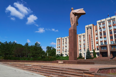 Tiraspol, Transnistria, Moldova - August 25, 2020: downtown, government building and presidential Palace, monument to Leninのeditorial素材