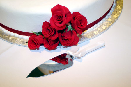 Wedding cake with rosesの写真素材