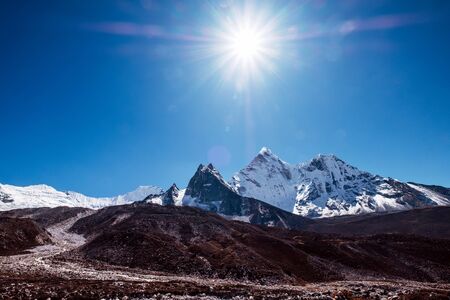 View to Ama Dablam 6814m peak near Dingboche settlement in Sagarmatha National Park, Nepalの写真素材