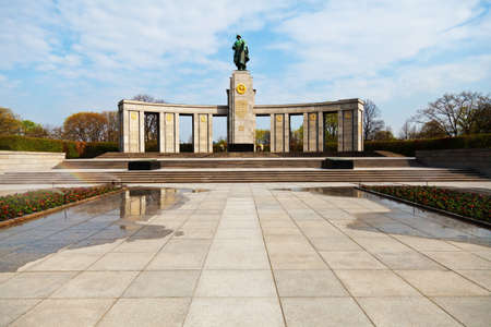 The Soviet Memorial in the Tiergarten, to honor the fallen Red Army soldiers during the Second World War at Berlinのeditorial素材