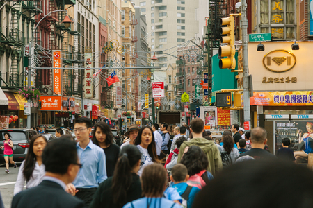 NEW YORK CITY - JUNE 16: Chinatown with an estimated population of 100,000 people is a neighborhood in Manhattan that is home to the largest enclave of Chinese people in the Western Hemisphere, on June 16, 2015 in Manhattan, New Yorkのeditorial素材